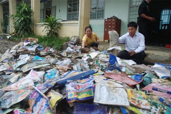400 triệu đồng hỗ trợ cho học sinh vùng lũ Bình Định