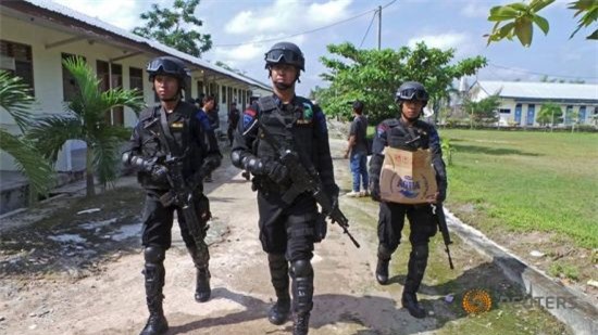 Indonesia tăng cường 155.000 cảnh sát trước mối nguy khủng bố