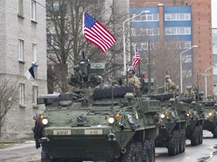 "Bật lại" Putin, Washington nói quân đội Mỹ mạnh nhất lịch sử nhân loại