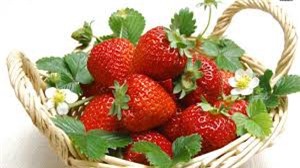 Bí quyết chăm sóc sắc đẹp: Dưỡng da bằng dâu tây