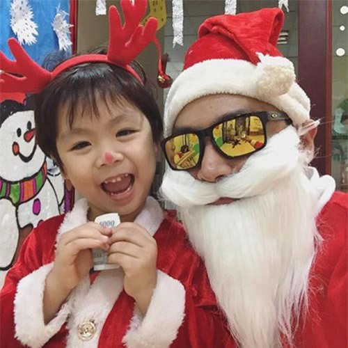 Dàn sao Việt háo hức khoe ảnh Giáng sinh an lành