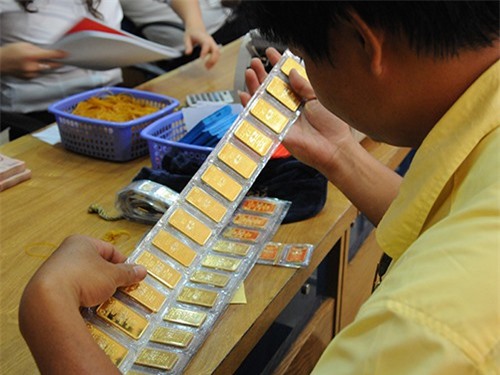 Giá vàng SJC bật tăng mạnh