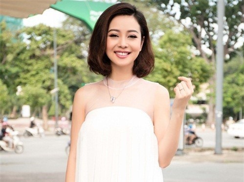 Hoa Hậu Jennifer Phạm sinh con trai trong ngày Giáng sinh