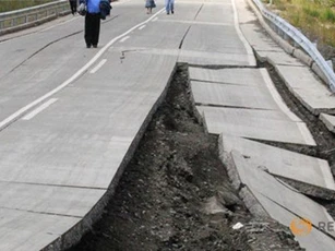 Chile mất Giáng sinh vì động đất mạnh 7,6 độ richter