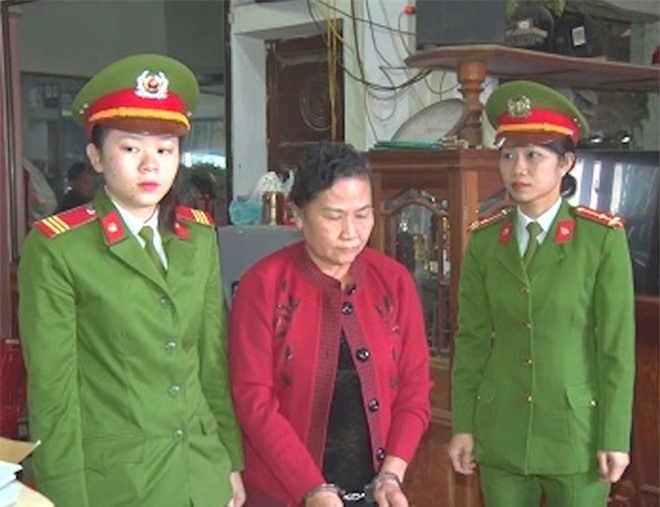 Gần 500 người sập bẫy đại gia vàng phố núi 