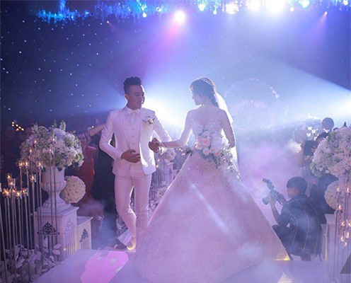 Trấn Thành - Hari Won kết hôn: "Một đêm như cổ tích"