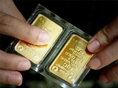 Vàng SJC mất giá mạnh