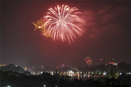 Hà Nội không bắn pháo hoa, ủng hộ đồng bào miền Trung lũ lụt