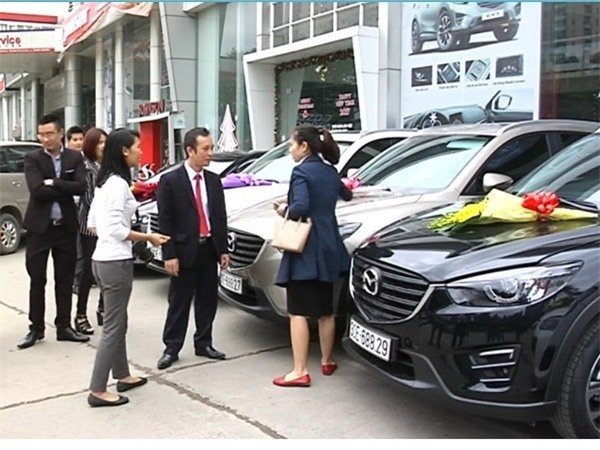 Doanh nghiệp bất động sản ở Hà Nội thưởng Tết ôtô tiền tỷ