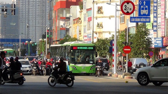 Buýt nhanh BRT: Từ 30/12 người dân được đi thử miễn phí