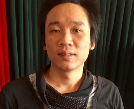 Bắt đối tượng trốn truy nã khi kẻ này về thăm nhà 