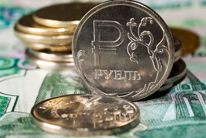 Đồng rúp Nga đánh bại các đồng tiền khác vào cuối năm 