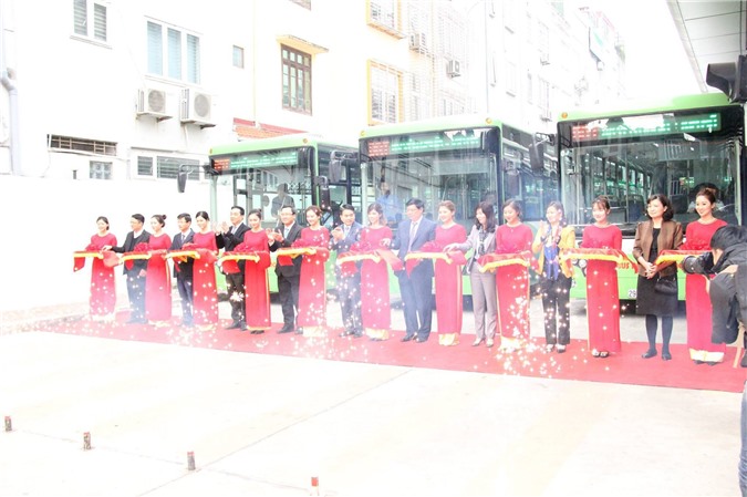 Hà Nội: Buýt nhanh BRT chính thức đi vào hoạt động