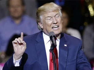 Lời chúc mừng năm mới kỳ lạ của ông Donald Trump