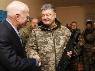 McCain: Putin không bao giờ đánh bại được Ukraine