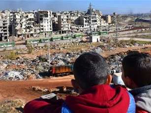 Putin chỉ thị tặng bệnh viện dã chiến gần Aleppo cho Syria