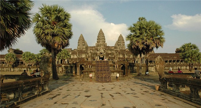 Trung Quốc xây tháp đôi cao nhất thế giới cho Campuchia