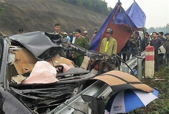 Tai nạn nghiêm trọng, 1 tài xế chết thảm