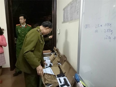 Hà Nội: Phát hiện 108 khẩu súng ngắn gây sát thương