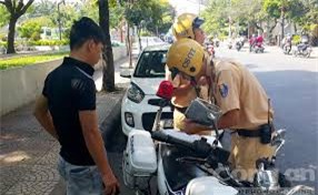 CSGT không nấp sau bụi tre, cabin xe để xử lý vi phạm