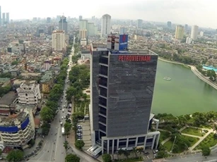 Doanh thu Tập đoàn dầu khí giảm hơn 100.000 tỷ vì giá dầu