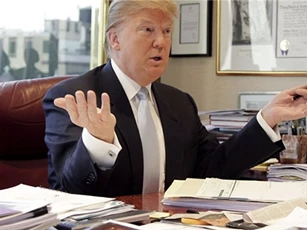 Ông Trump không tin Đảng Dân chủ bị "tin tặc Nga" tấn công