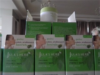 Ra mắt sản phẩm dưỡng da, tăng cường sức khỏe của Thái Lan