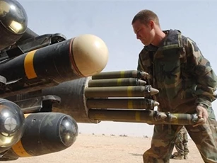 Mỹ đưa hàng loạt trực thăng Apache tới Hàn Quốc