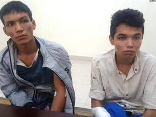 Hai kẻ cướp điện thoại ở Sài Gòn bị người dân tóm gọn