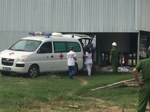 5 công nhân tử vong dưới hầm chứa nước hấp cá 