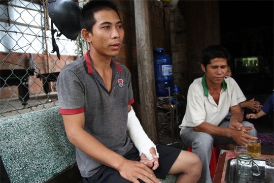 Cách chức trưởng công an xã đánh dân trọng thương 