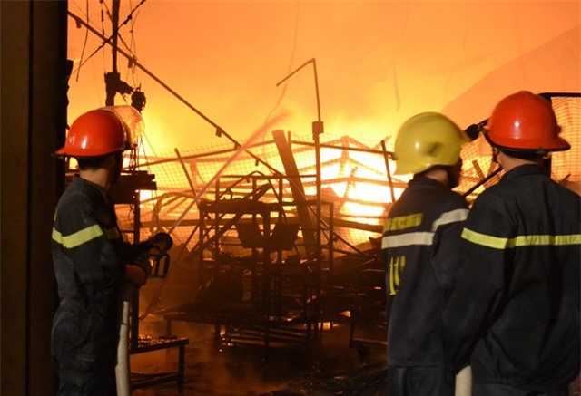 Hiện trường vụ cháy nhà kho công ty Suzuki Việt Nam