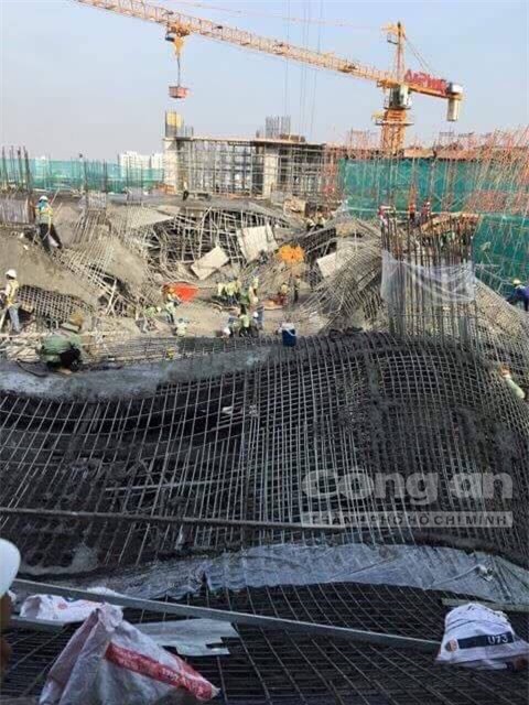 Hiện trường kinh hoàng vụ sập giàn giáo tại TP. HCM