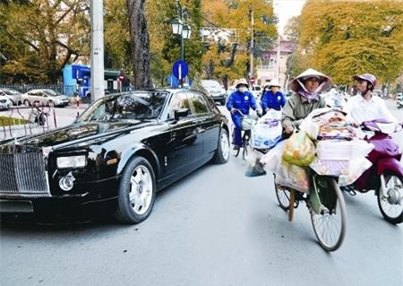 210 người siêu giàu dư sức đưa 3,2 triệu người Việt thoát nghèo