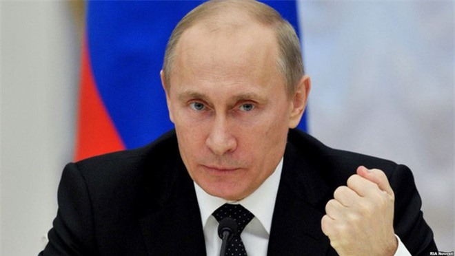 Điều gì giúp Tổng thống Putin không "gục ngã trước núi công việc"?