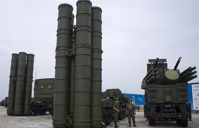 Nga: Trung đoàn S-400 nhận lệnh trực chiến ở Crimea