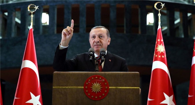 Quốc hội Thổ Nhĩ Kỳ phê chuẩn hình thức Tổng thống cầm quyền