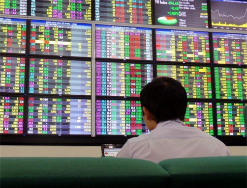 Sếp công ty Sông Đà 19 bị phạt 27,5 triệu vì chậm báo cáo thông tin