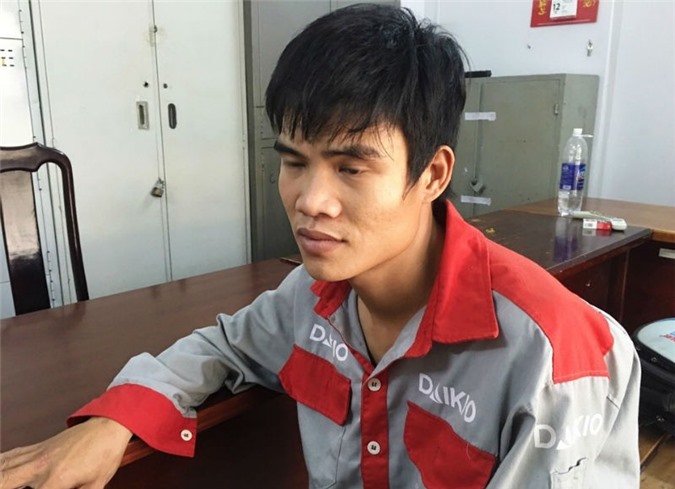 Xin bỏ qua lỗi vi phạm bất thành, nam thanh niên đấm CSGT