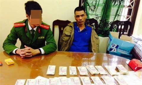 Hà Nội: Triệt phá đường dây buôn 200 triệu đồng tiền giả