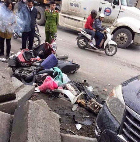 Ô tô tông hàng loạt xe máy, 3 người tử vong ở Quảng Ninh