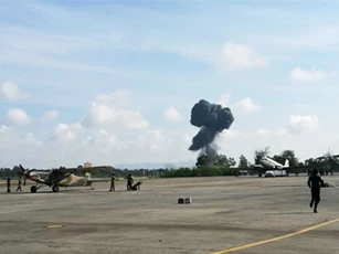 Chiến đấu cơ Gripen rơi khi bay biểu diễn ở Thái Lan, phi công tử nạn