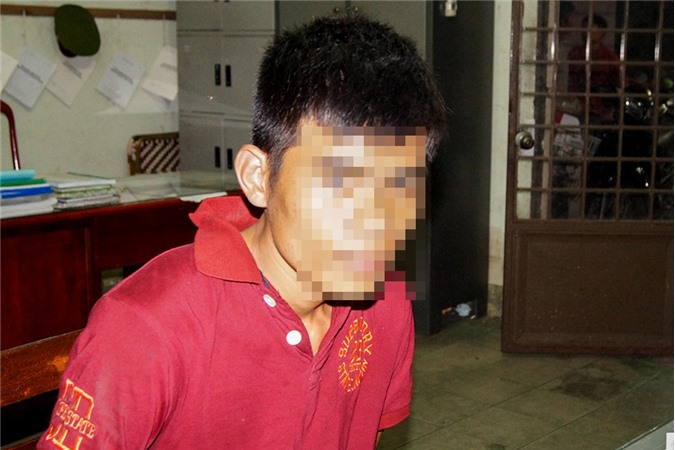 Thợ sửa xe máy túng quẫn, đi giật dây chuyền lấy tiền trả nợ