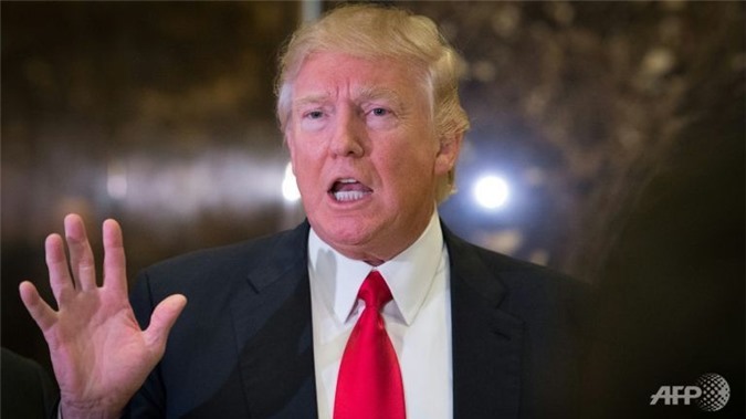 Donald Trump than phiền NATO "quá lỗi thời"