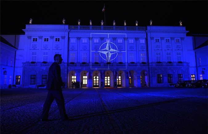 Nga tiếp lời Donald Trump "chê" NATO 