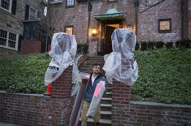 Gia đình nhà Obama rục rịch chuyển đồ rời khỏi Nhà Trắng