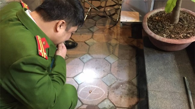 Hà Nội: Nổ súng trong đêm, nhiều người hoảng hốt tháo chạy