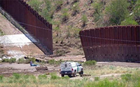 Litva "học ông Trump" xây hàng rào dọc biên giới ngăn Nga khiêu khích