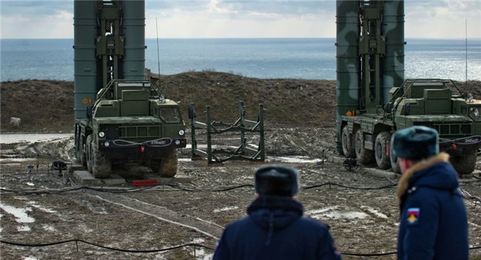 Triển khai S-400 đáp trả NATO, Tổng thống Putin đang dẫn dắt "trò chơi"?