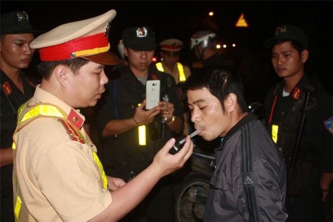 Xử lý nghiêm "ma men" dịp Tết Đinh Dậu 2017